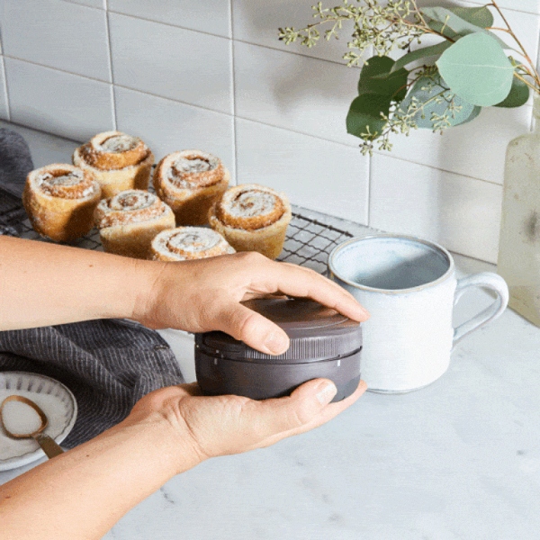8 Coolest Gifts For Coffee Lovers Around You