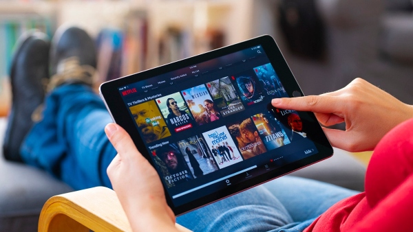 netflix launches online store