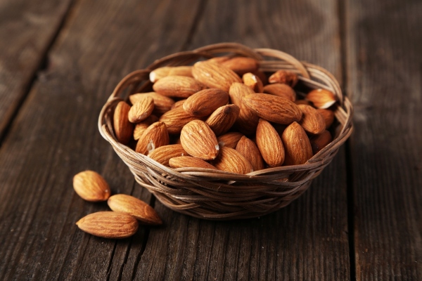 nuts help lose weight