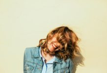6 Simple Ways To Get Heatless & Bouncy Curls