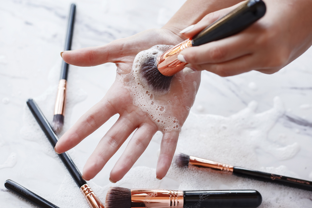 5 Ways To Clean Your Makeup Brushes Without Any Hassle
