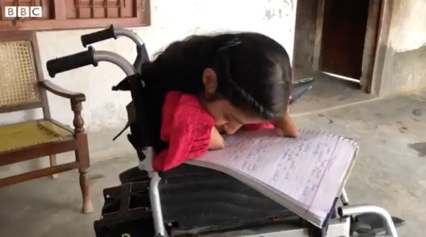 kiran ishtiaq differently abled girl