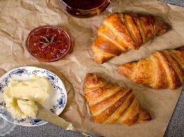 5 places to find the most flaky & buttery croissants in Karachi