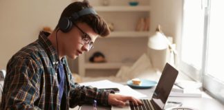 5 YouTube Podcast Channels You Should Follow For Self- Motivation