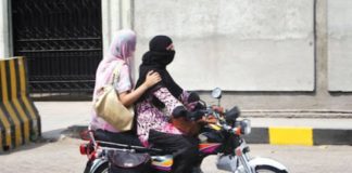 mother daughter harassed bike