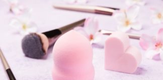 Make Up Brush vs Make Up Sponge - Which One Is A Better Applicator?