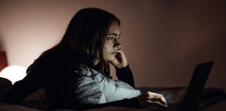 Facebook's Report Reveals Its Instagram App Is Toxic For Teen Girls