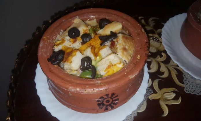 This "Matka Pizza" Has Taken The Mazza Out Of Pizza