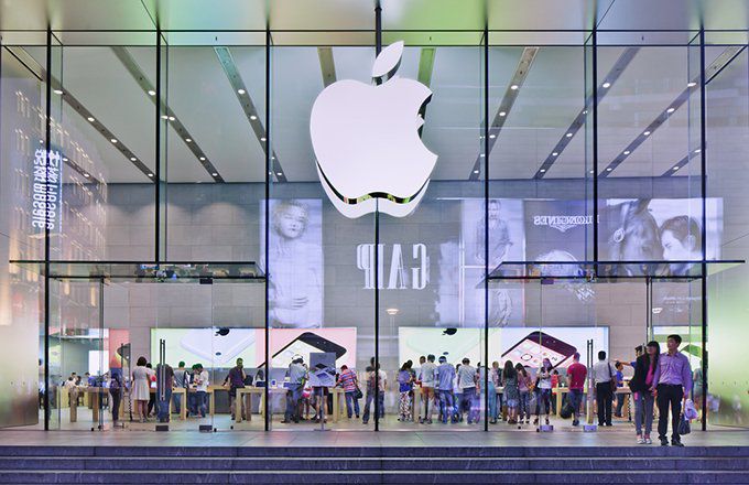 apple sued by chinese students over issue