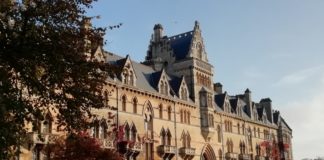 Scholarships And Fellowships Announced For Pakistani Students Under Oxford Program