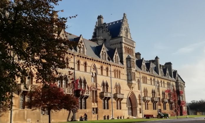 Scholarships And Fellowships Announced For Pakistani Students Under Oxford Program