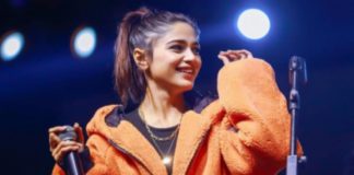 aima baig lashes out crowd