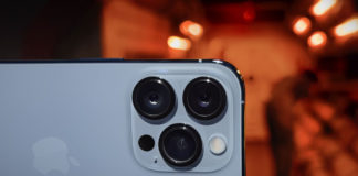 apple with iPhone 13 pro camera ads