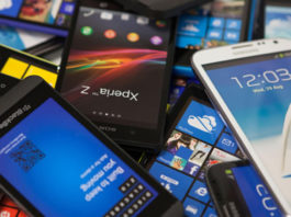 surge in smartphone imports in Pakistan
