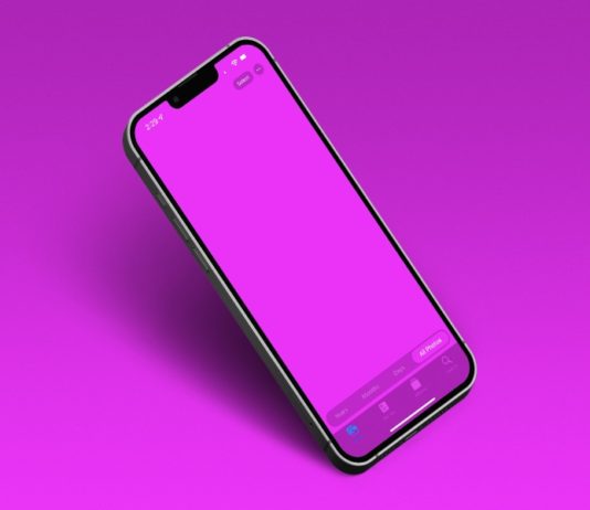 iphone 13 displays pink