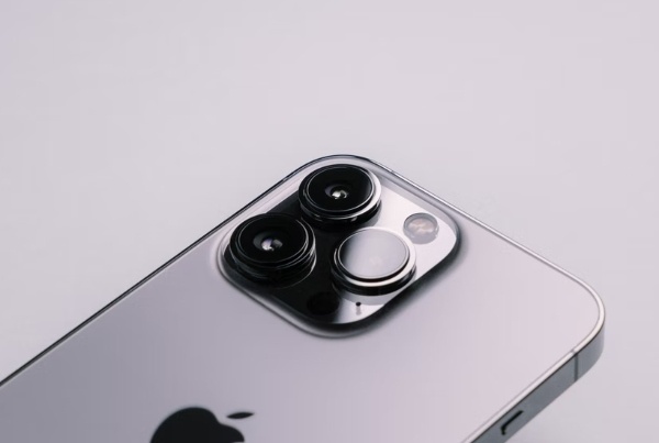 apple shot on iphone