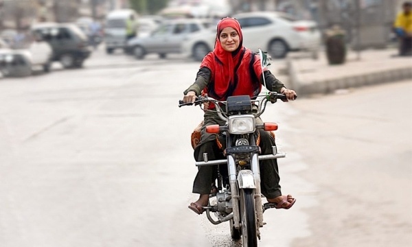 female bike riders