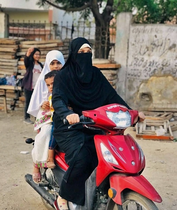 female bike riders