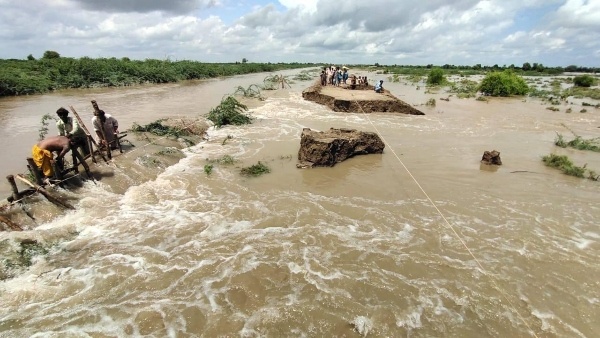 floods impact environment