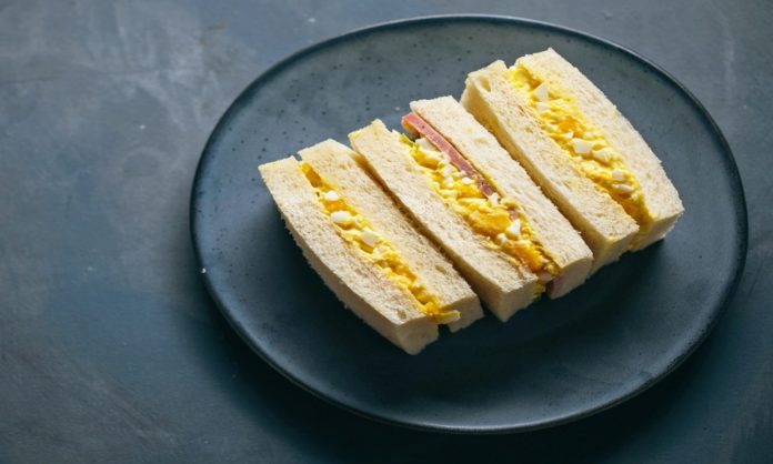 quick easy egg sandwich