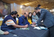 Lahoris Throng To Zameen.com’s Family Gala At Beach Resort By Icon