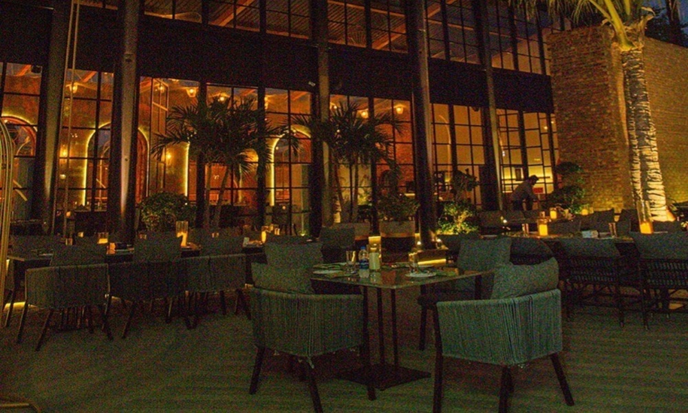 6-beautiful-restaurants-in-karachi-to-enjoy-your-winter-nights