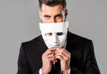10 Habits That Untrustworthy People Have In Common