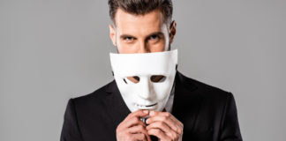 10 Habits That Untrustworthy People Have In Common