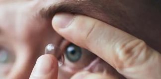 Here's Why You Should Stop Wearing Old Contact Lenses