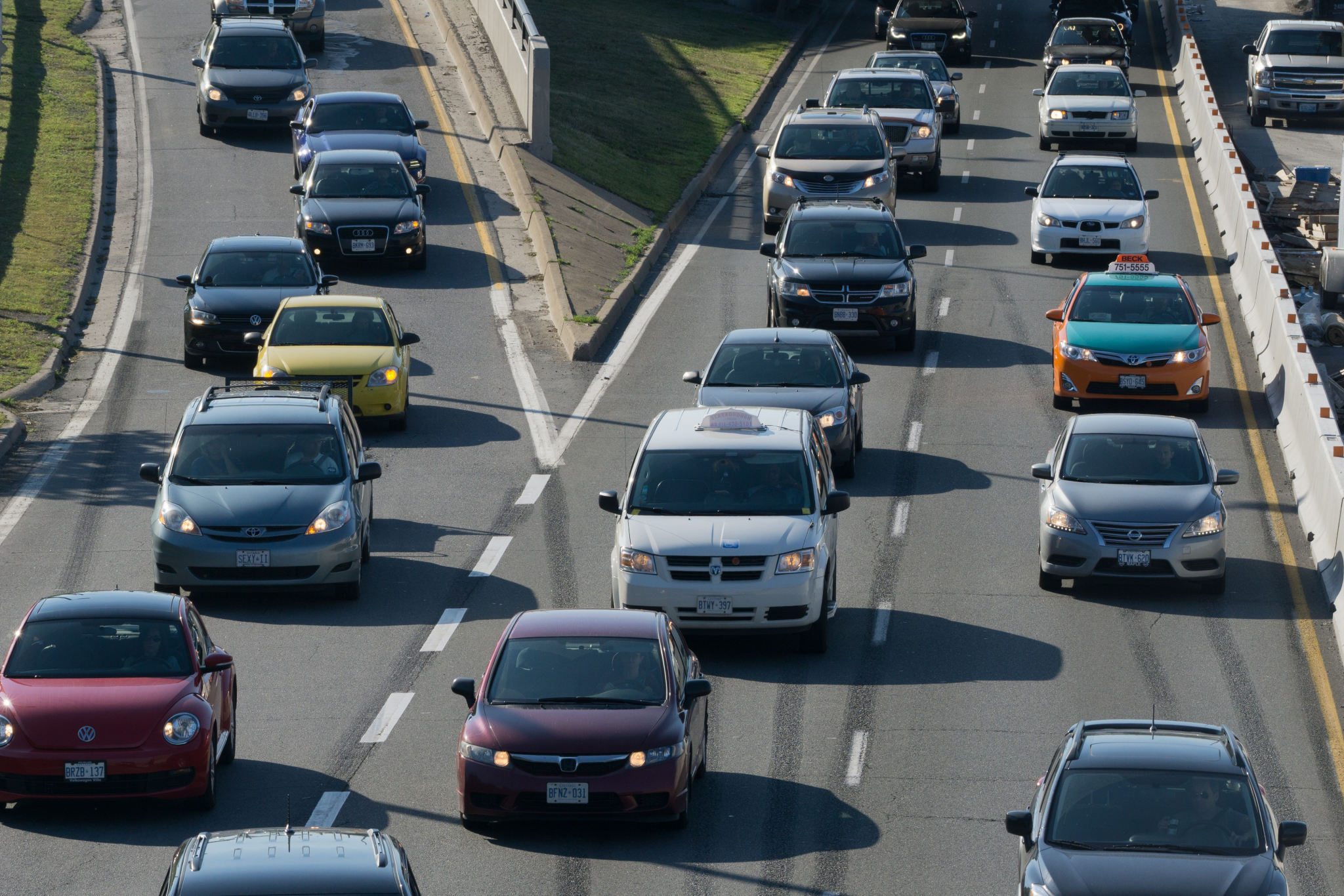 cutting lanes while driving here