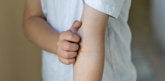 Scientists Finally Cracks What Makes Our Skin Itch