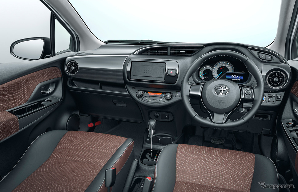 vitz interior and other cars