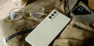 Samsung and Xiaomi phones comparison