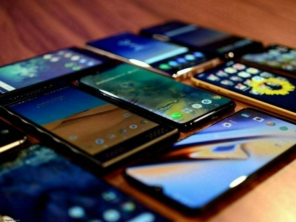 Smartphones and paying high PTA taxes on them