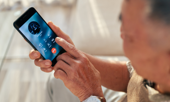 Samsung incorporates voice call recording over wifi