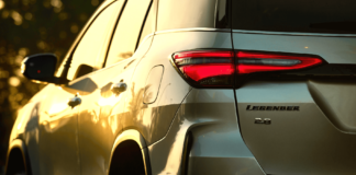 Fortuner Legender Back