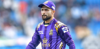 mohammad-amir-abuses-a-fan-for-calling-him-fixer