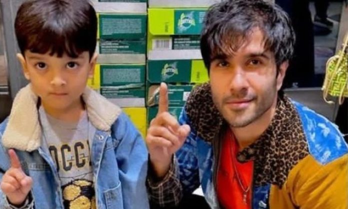 Netizens Question Feroze Khan Getting Custody Of His Son, Sultan