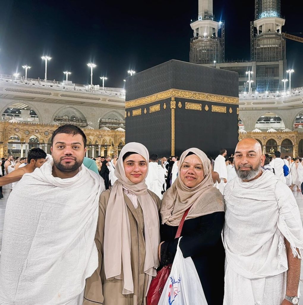 Ducky Bhai with his family performing umrah