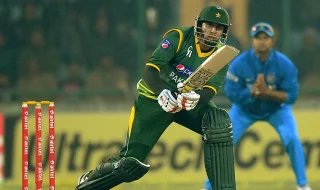 nasir-jamshed-apologizes-for-spot-fixing
