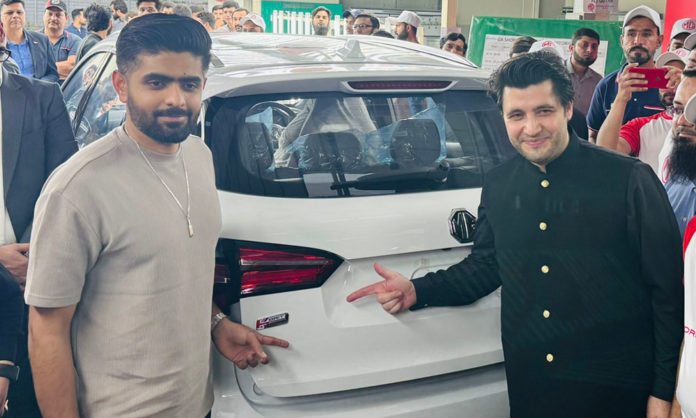 peshawar-zalmi-owner-gifts-car-babar-azam