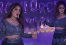 pakistani woman celebrated divorce