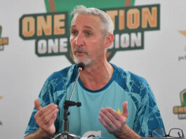 video-of-pakistan-head-coach-jason-gillespie-goes-viral-pcb-likely-to-appoint-a-local-head-coach-for-all-formats