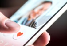 Navigating Romantic Relationships in the Digital Age