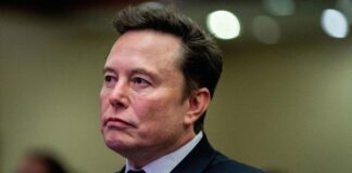 Elon Musk becomes first person to reach $400 billion net worth