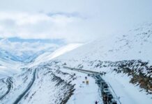 Northern Pakistan Turns Into a Winter Wonderland After Snowfall