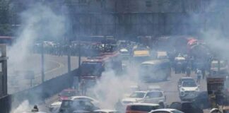 Smog engulfs Lahore