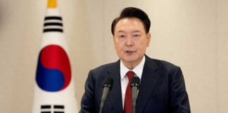 South Korea Investigators Ask Police to Arrest Yoon