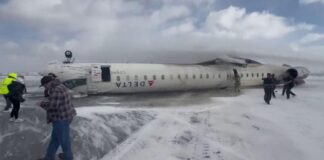 Plane Flips Upside Down in Canada, Wings Detached