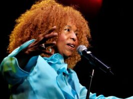 Legendary Singer Roberta Flack Passes Away at 88